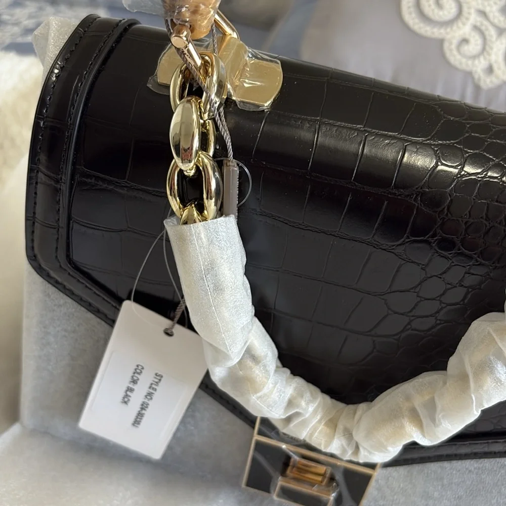 Charlotte Reid Black Handbag - Picture 4 of 14